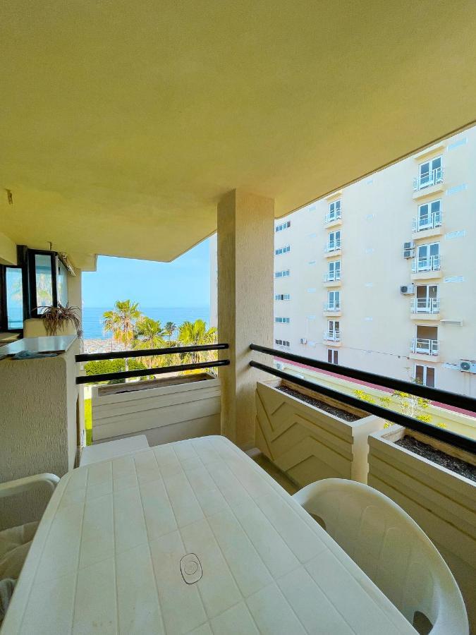 Seafront Apartment With Direct Access To The Beach Торремолінос Екстер'єр фото
